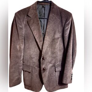 Men's Woodmere brown corduroy sports coat, fully lined, 40 regular.